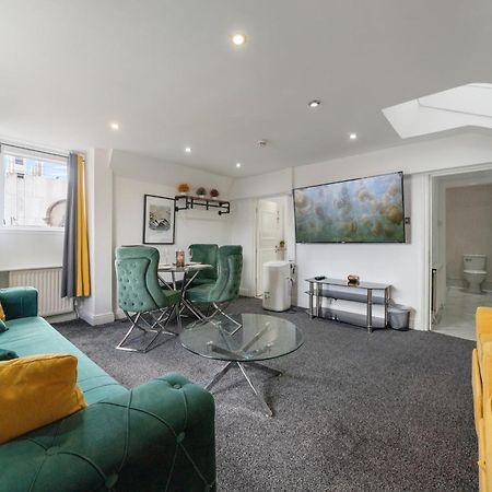 Luxurious 1-Bedroom Penthouse On Oxford Street 11G Londres Exterior foto