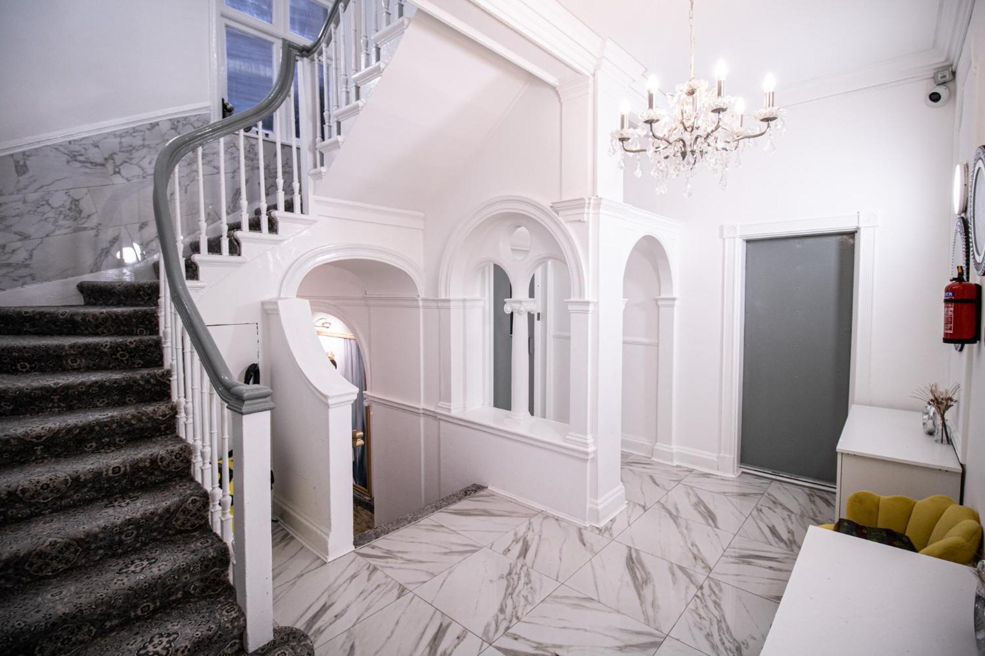 Luxurious 1-Bedroom Penthouse On Oxford Street 11G Londres Exterior foto