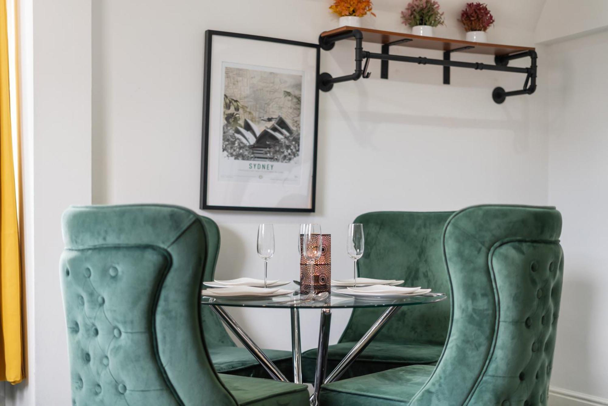 Luxurious 1-Bedroom Penthouse On Oxford Street 11G Londres Exterior foto